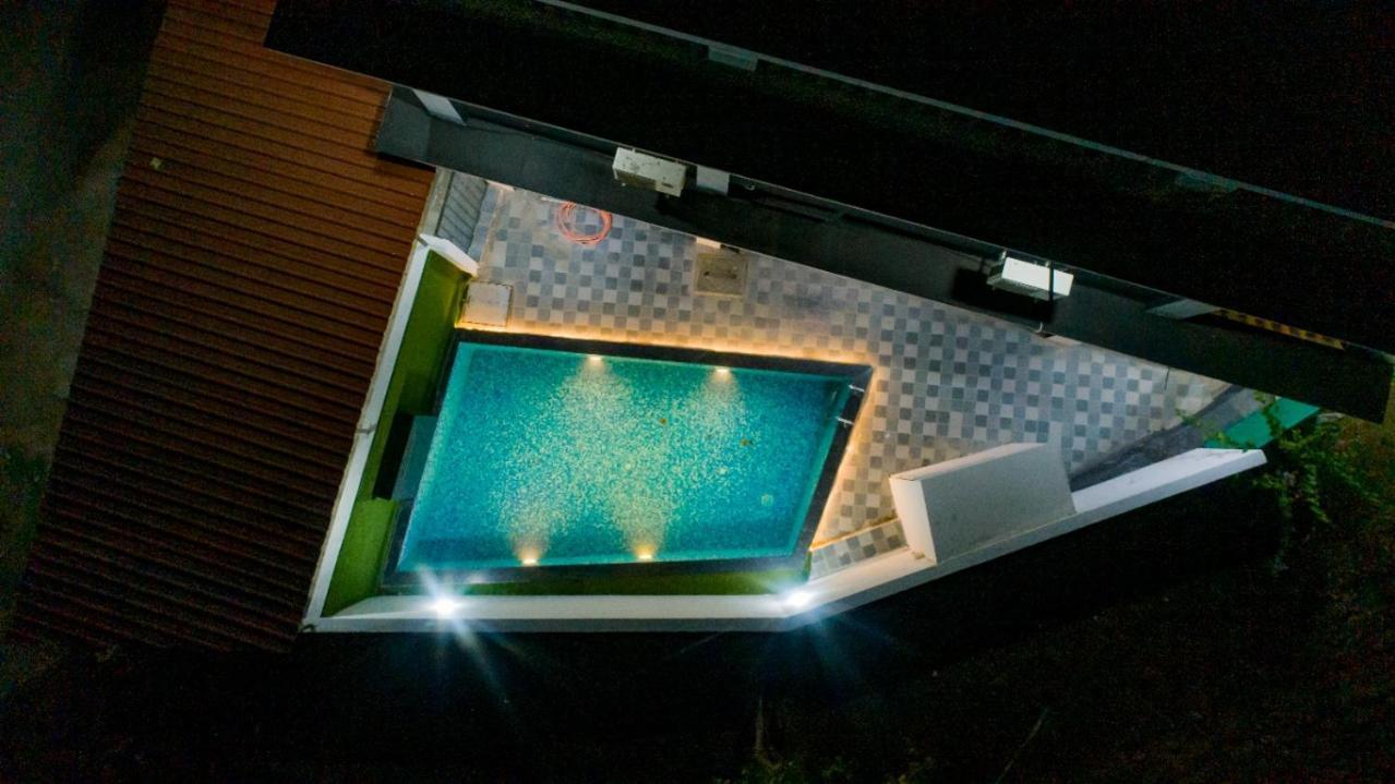 Empyrean Stay Ll 3Bhk Ll Jaguar Villa Ll Ac Ll Pvt Pool Ll Luxury Lonavala Dış mekan fotoğraf
